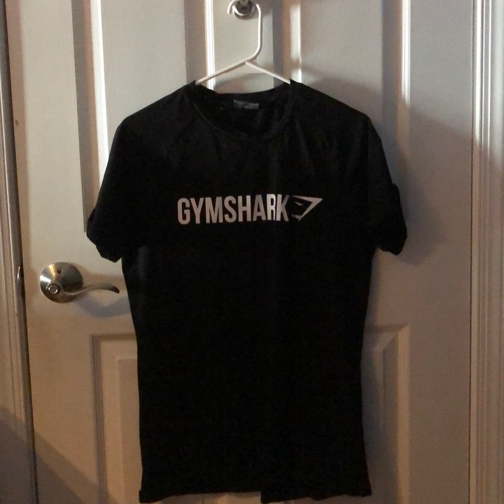 Gym shark tshirt